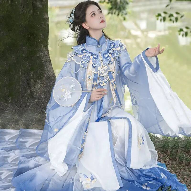 Embroidery Skirt - 隔月[Lan Jin Luo]新しい漢服女性の明朝スタイル Mamian スカートヘビー刺繍クラウドショルダースタンドカラーシャツ用