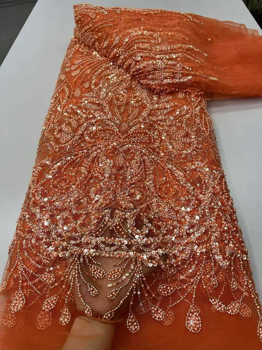 Embroidery Unique Design - 絶妙なユニークな高級ハイエンド新作ファッションデザイン生地手作り刺繍ネットレースビーズ、女性用ウェディングドレス製作に