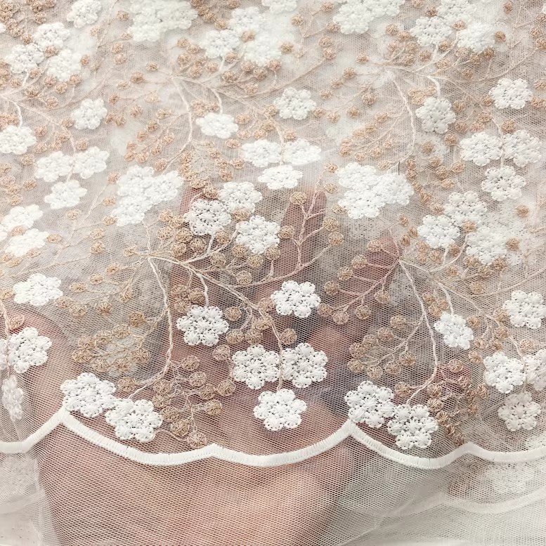 Embroidery Skirt - 1ヤード3Dフラワー刺繍テラソフトメッシュ生地DIYチャイナドレススカートデスクトップ背景装飾生地衣類用