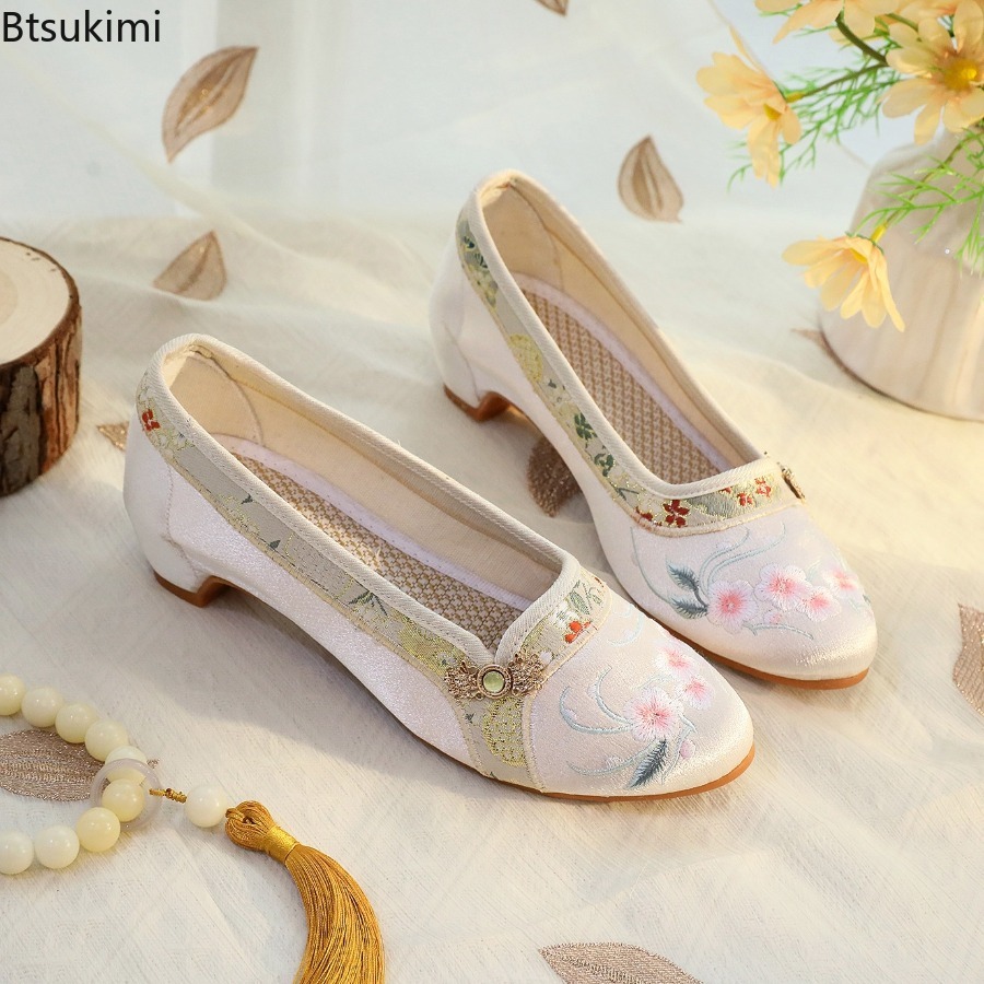 2026 新しい女性の靴エスニックスタイル刺繍古い北京布靴シ - Embroidery Fabric のレビューと価格