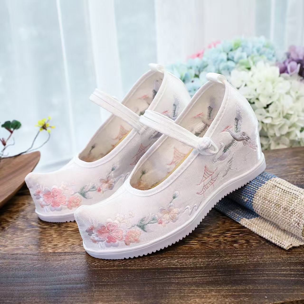女性用内部刺繍入り厚底靴、滑り止め付き、コックドシューズ、ト - Embroidery Fabric のレビューと価格
