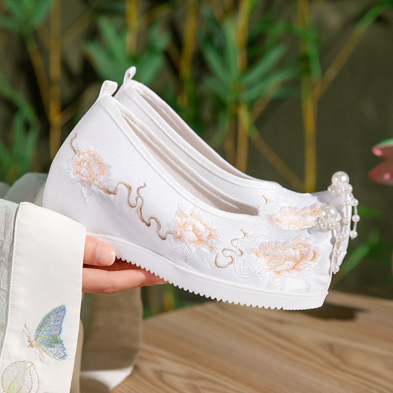 2026 女性の中国牡丹刺繍漢服靴ウェッジヒール真珠装飾ホワ - Embroidery Fabric のレビューと価格