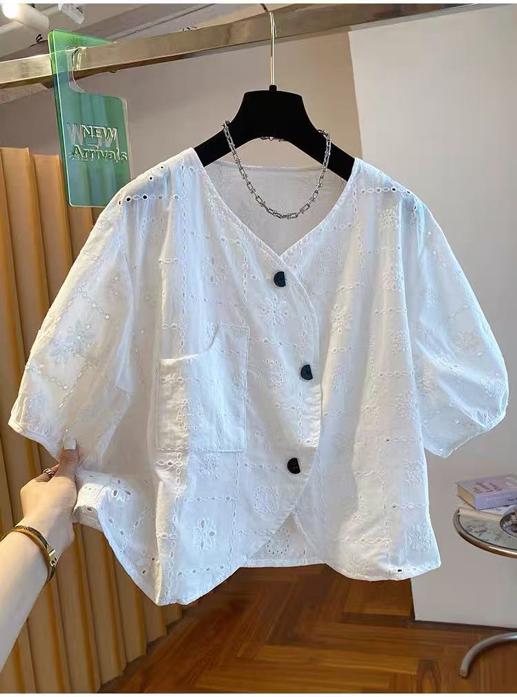 ユニークで美しいデザイン、透かし刺繍入り半袖Vネックシャツ、 - Embroidery Unique Design のレビューと価格